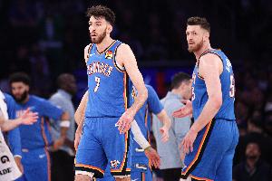 西决G2首发：雷霆继续双塔战文班 福克斯缺阵马刺沿用年轻阵容